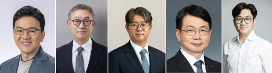 이준희(왼쪽부터) 삼성SDS 대표, 현신균 LG CNS 대표, 윤풍영 SK C&C 대표, 심민석 포스코DX 대표, 유인상 CJ올리브네트웍스 대표. 각 사 제공